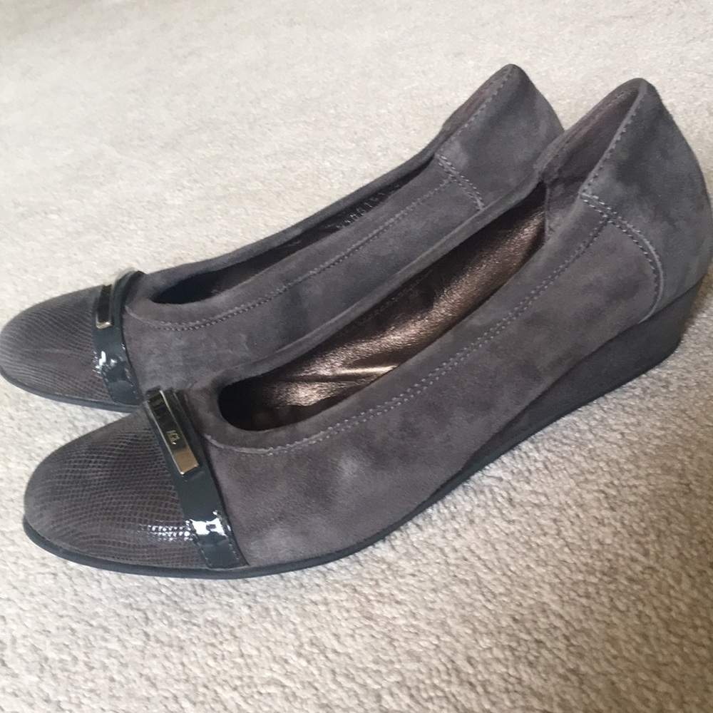 AGL Suede Ballet Flats